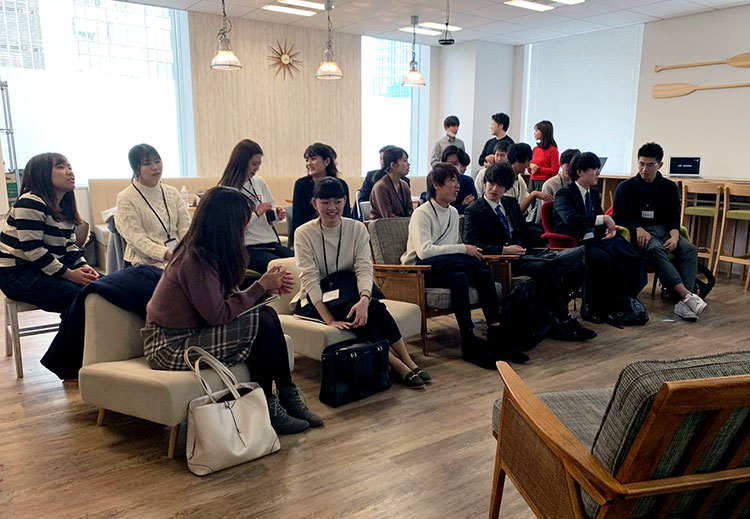 社長より学生へのメッセージ ”あなたのWinは？” ペアワークをする参加者