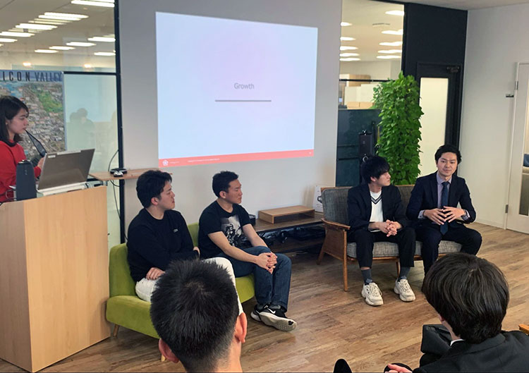 パネルディスカッション。現役インターン生とメンターとの対談